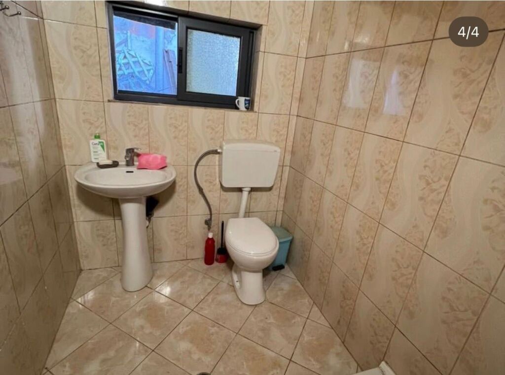 📍 Near Shallvare / Tennis Courts  🏡 1+1 house for rent