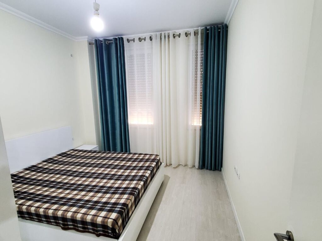Apartament Me Qera 1+1 Tek Liqeni Artificial (ID B210135) Tirane