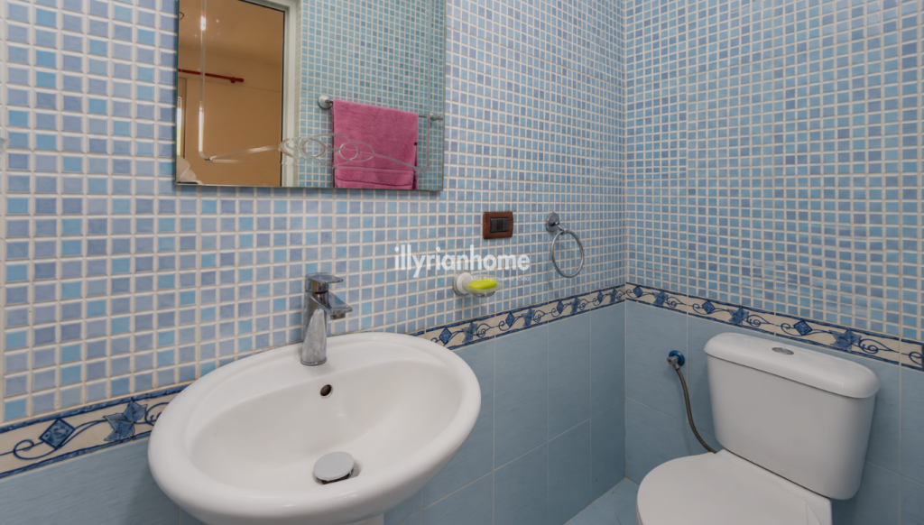 QIRA, APARTAMENT 2+1 | Pranë Fakultetit të Drejtësisë