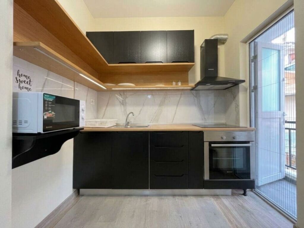 For rent, 2+1 apartment, Durrës Street, Tirana