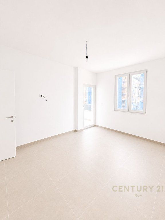 SHITET APARTAMENT 1+1 NE GOLEM NE NJE GODINE TE SAPO PERFUNDUAR E PAJISUR ME CERTIFIKATE!!!