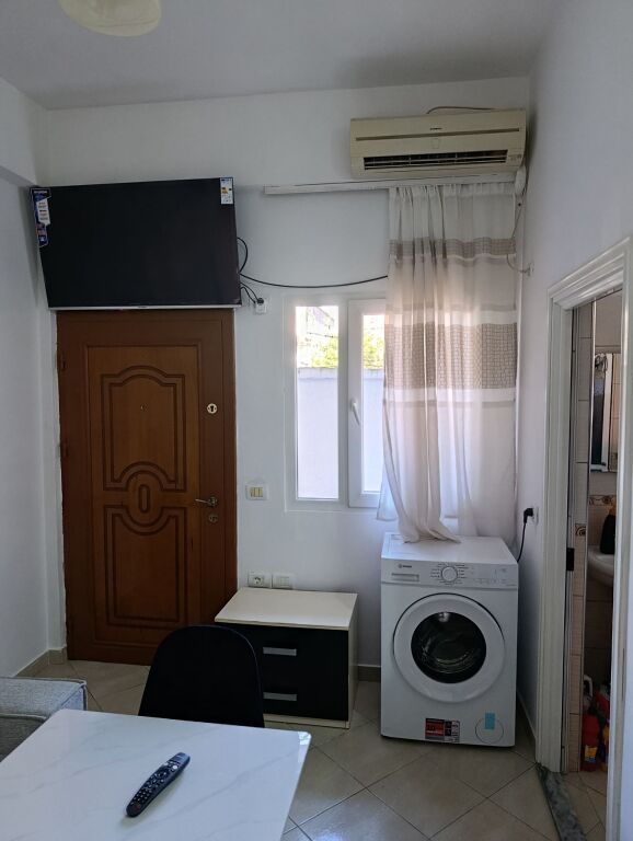 Affitto | Shtëpi private 1 + 1 | Rruga 5 Maji | 400 €/mese