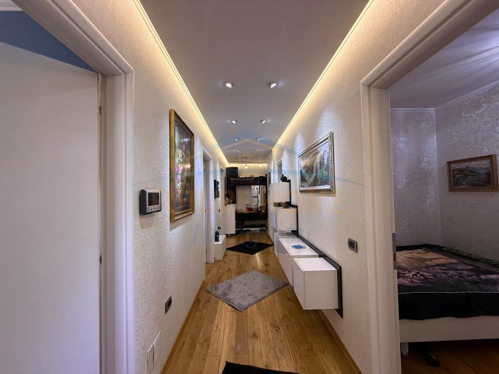 For sale, Penthouse 4+1+2+2 Parking Spaces+Veranda, Ali Demi, Tirana.