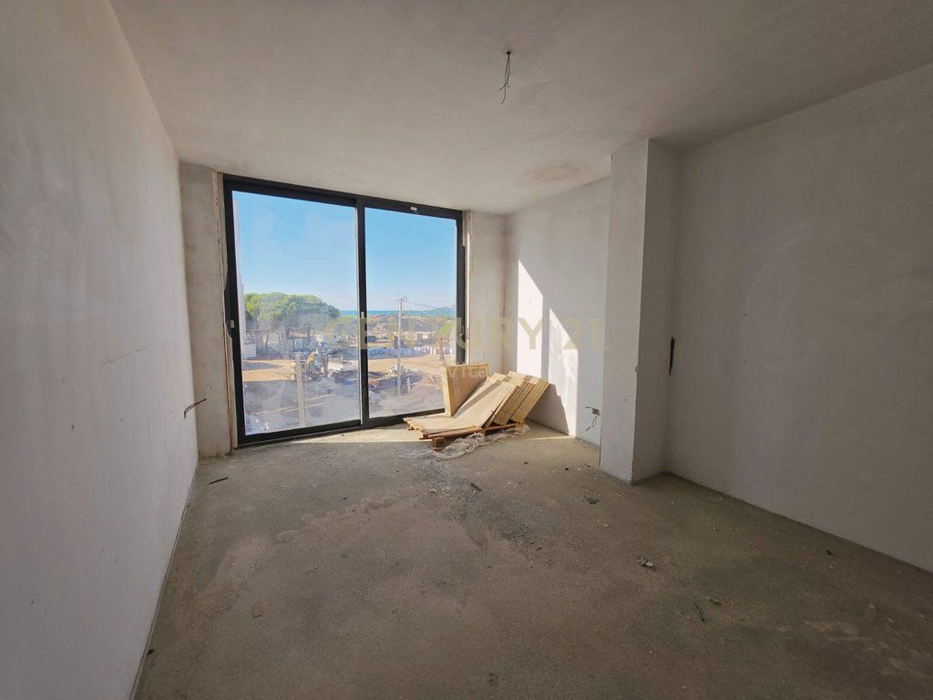 SHITET APARTAMENT 1+1 NË PORTO LALZI, HAMALLAJ