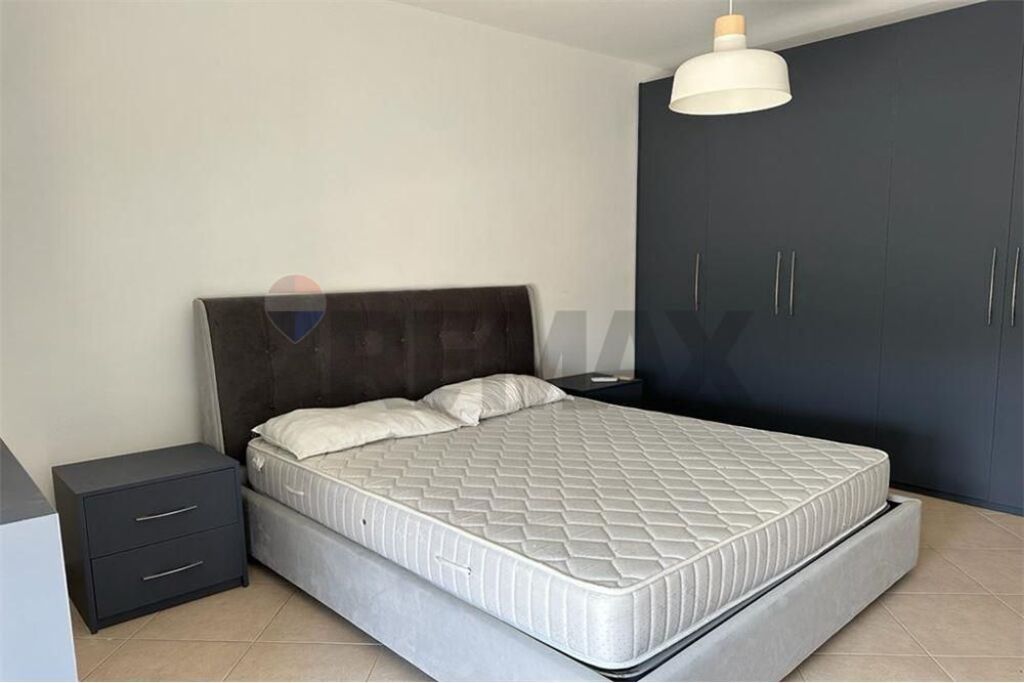 1+1 apartment at the complex contact