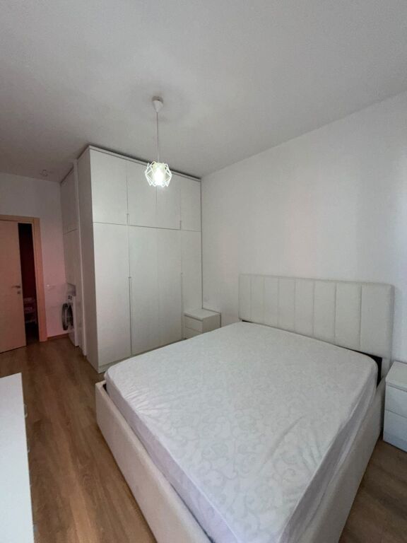2+1+2 apartment for rent at Farmacia 10, Arlis, price 700 euros