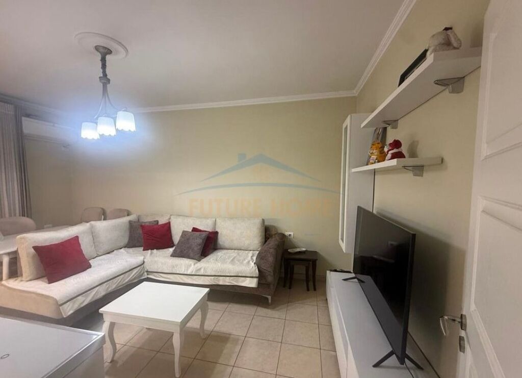 For rent, 2+1 apartment, Ferit Xhajko Street