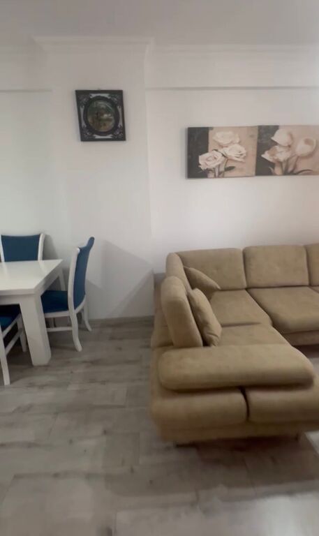 Occasione- appartamento in vendita a Fratar 135 milioni di lek