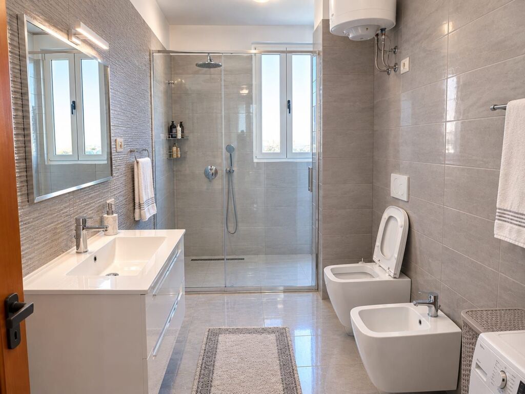 EXCLUSIVE - 2+1 APARTMENT WITH SIDE SEA VIEW | Lungomare,Vlore