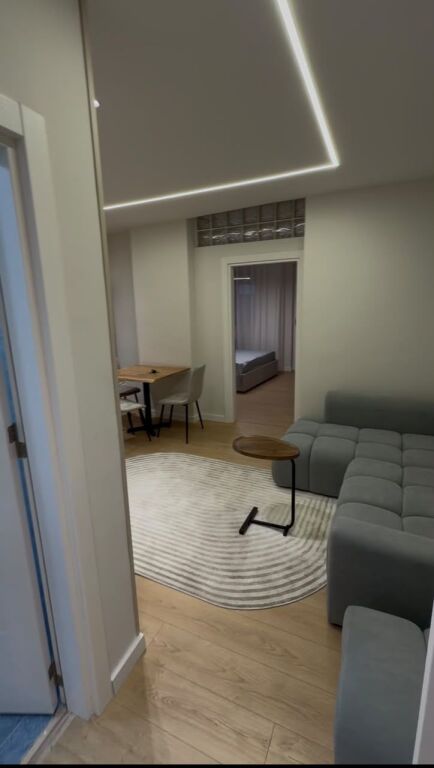 Rruga e Barrikadave, 1+1 apartment for rent.