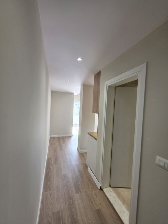 1+1 apartment for sale, Komuna e Parisit