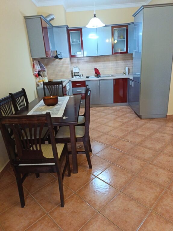 Apartment for rent by the lake 600