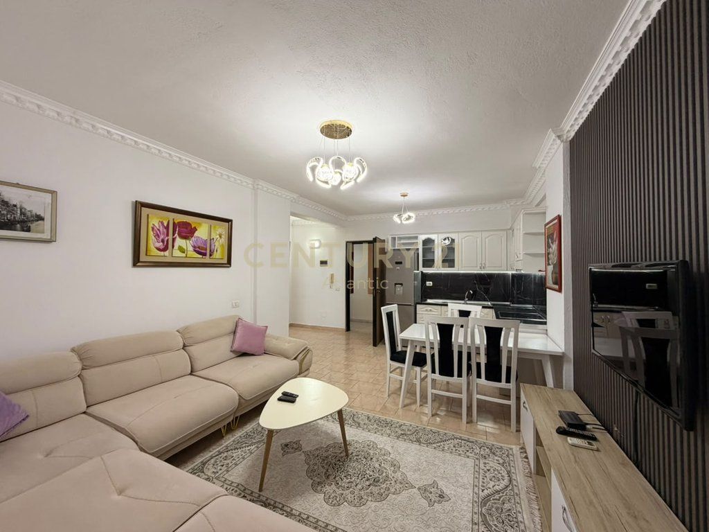 SHITET APARTAMENT 2+1 NE PLAZH HEKURUDHA DURRES !