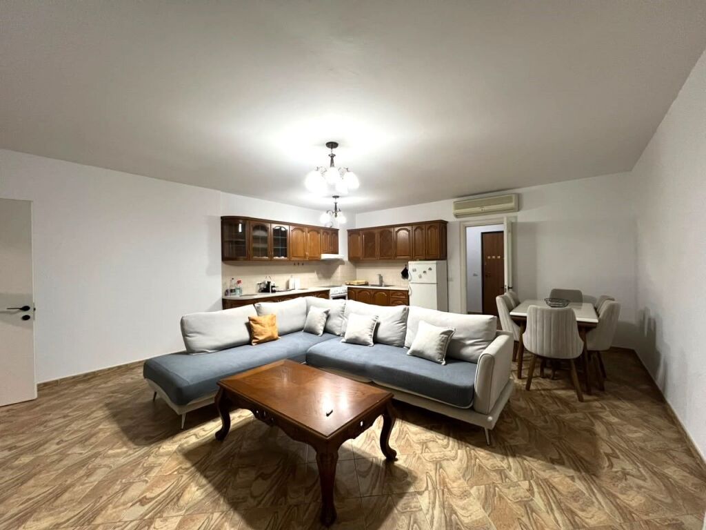 Apartament 2+1+2 me Qera te  zogu i zi
