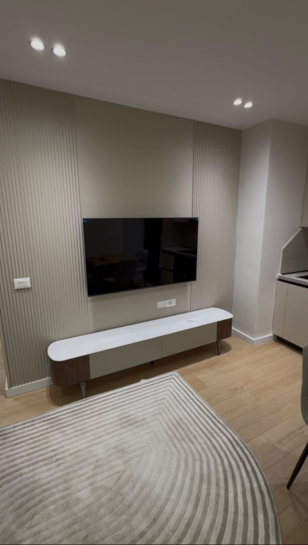Apartament 1+1 per qera Rruga e  Barrikadave !