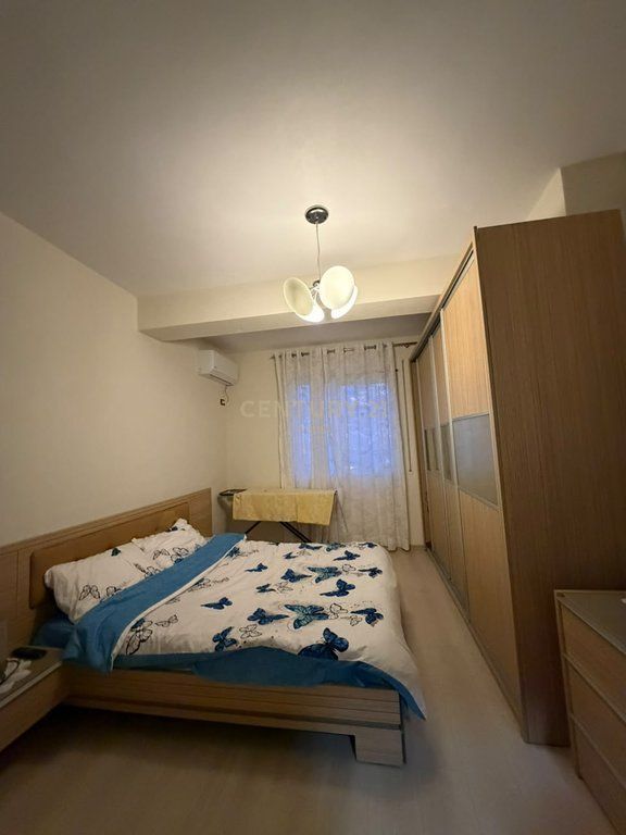 1+1 apartment for sale in Ali Demi, Vlorë!