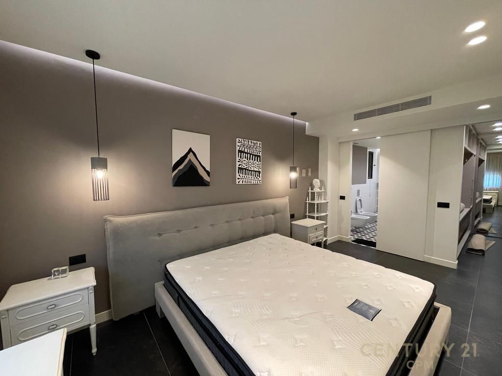 JEPET ME QIRA APARTAMENT 2+1+POST PARKIMI TEK TOWER BRIDGE 3 ! 850 € /Muaj
