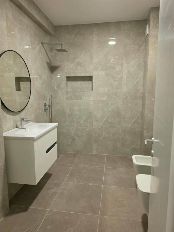 For rent 2+1+parking in Laprake at E88 75,000 lek