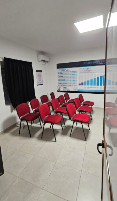 VILLA A DUE PIANI IN AFFITTO PER ATTIVITÀ COMMERCIALE – BRRYLI