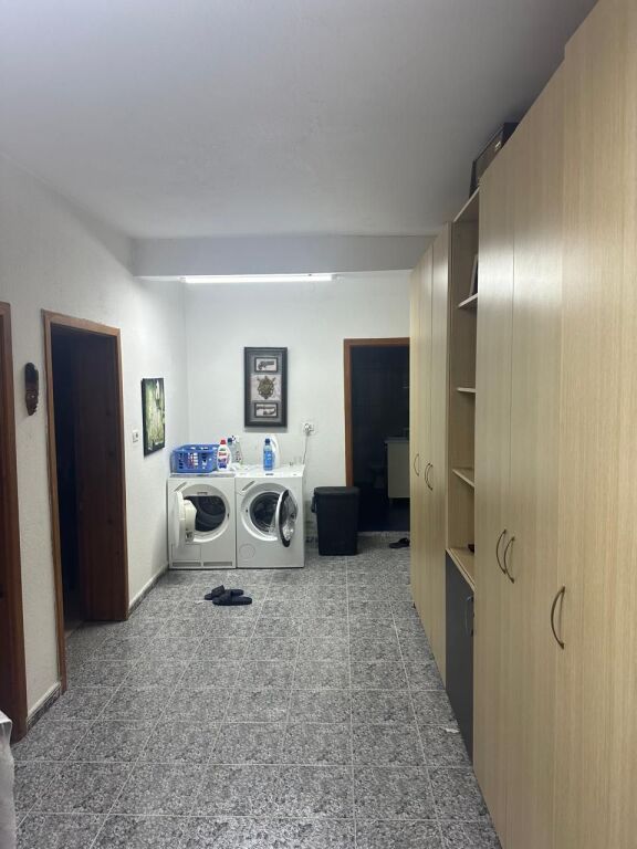 Qera | Vilë 1 + 1 | Rruga Todi Shkurti | 400 leke/muaj
