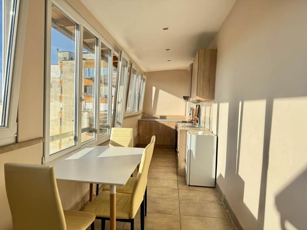 ME QERA APARTAMENT 2+1 - PRANE QENDRES, TIRANE