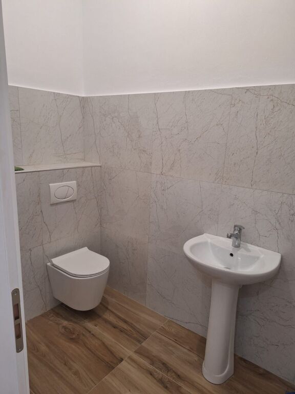 🏢 AMBIENT BIZNESI ME QIRA | RRUGA E DURRËSIT