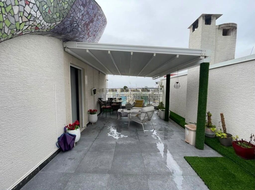 Appartamento duplex + parcheggio in vendita a Kodra e Diellit 2.