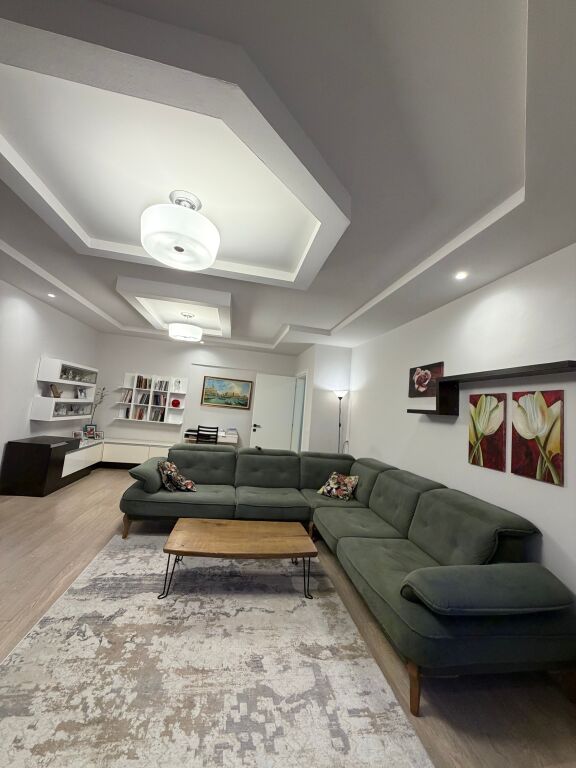 SHITET APARTAMENT KOMUNA E PARISIT