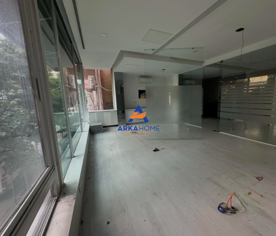 JEPET AMBIENT BIZNESI ME QERA 200 M2 "SHESHI WILLSON" 3200 EURO