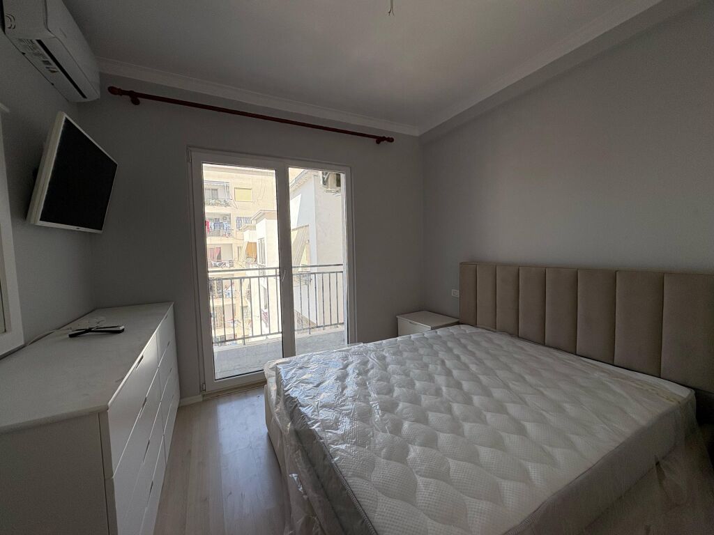 Apartament 1+1 per shitje Yzberisht !