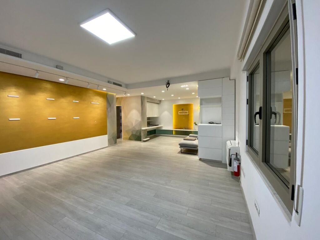 APPARTAMENTO IN AFFITTO COME UFFICI A DELIJORGJI!