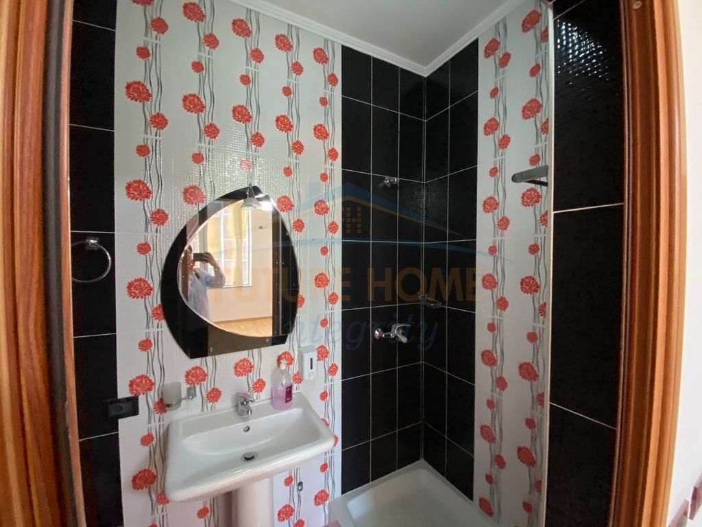 2+1+2 FOR SALE IN THE CENTER OF TIRANA, OPPOSITE TOPTANI, BUILDING WITH ELEVATOR