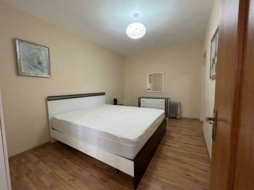 For rent, 2+1 apartment, Durrës Street, Tirana