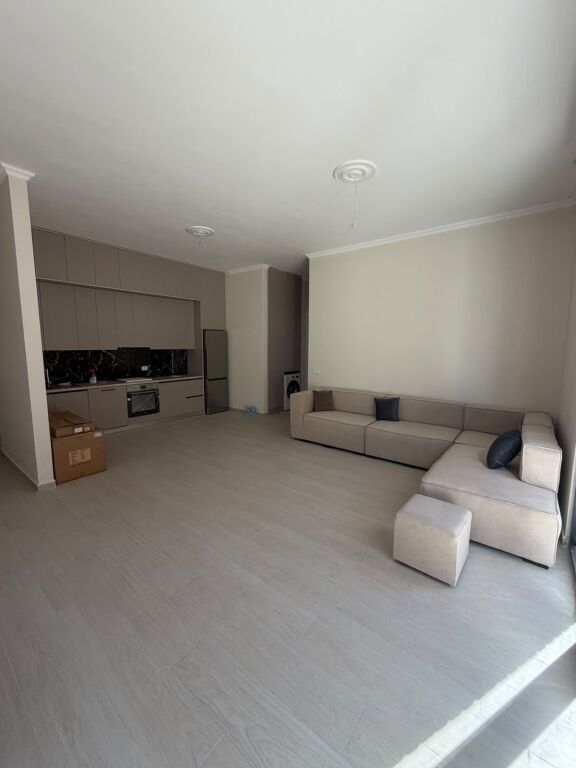 2+1+2 apartment for rent in Delijorgji