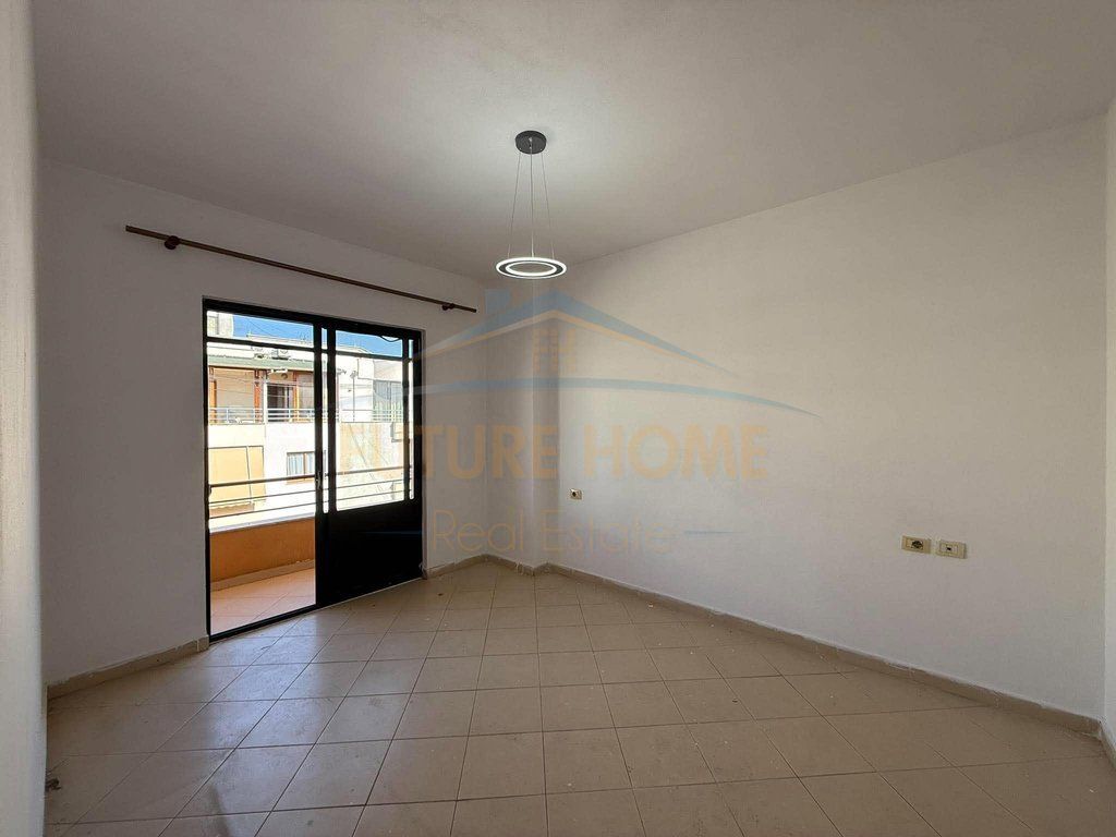 Qera, Apartament 2+1, Astir, pranë Bar Xhamero, Tiranë