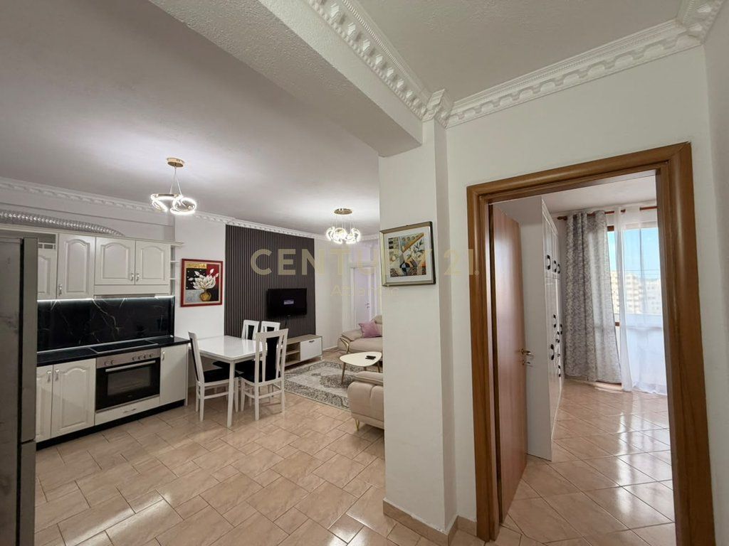 SHITET APARTAMENT 2+1 NE PLAZH HEKURUDHA DURRES !
