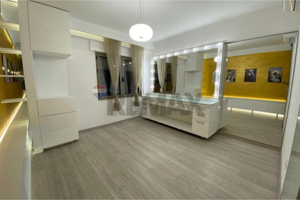 Jepet Apartament me qira per zyra tek Kompleksi Delijorgji!