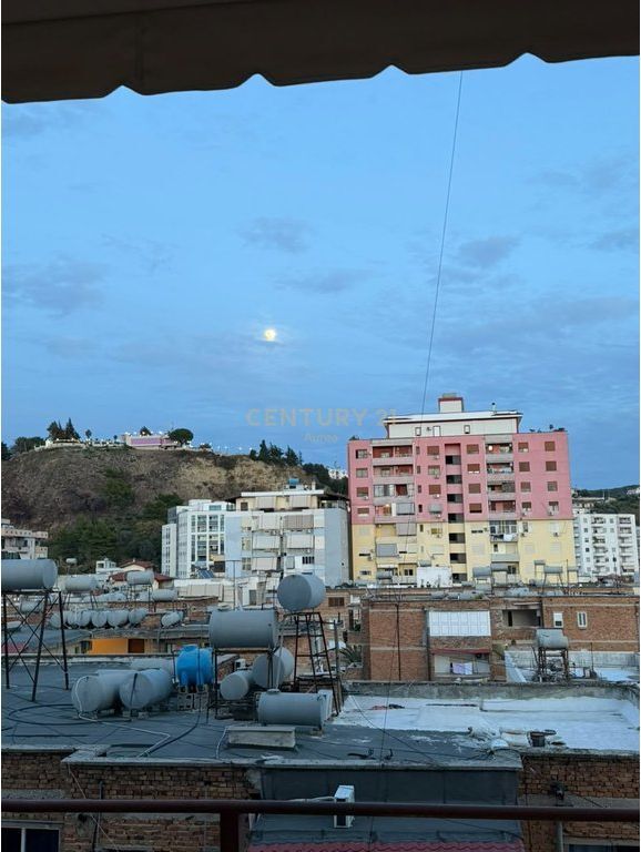1+1 apartment for sale in Ali Demi, Vlorë!