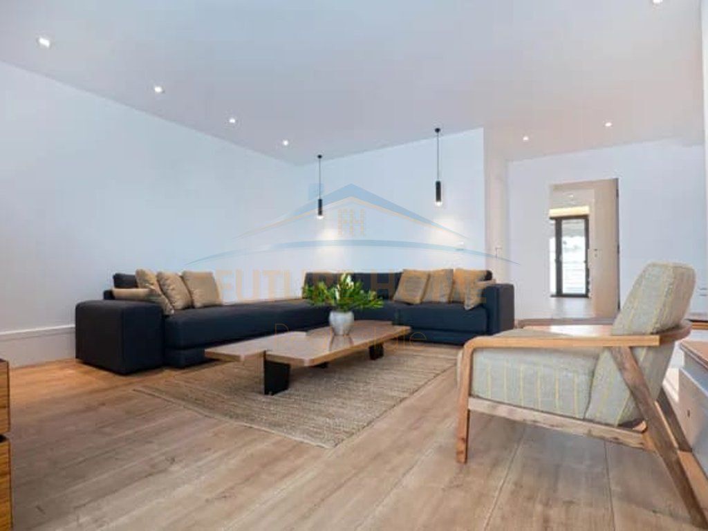 Qira, Penthouse 2+1+2+Post Parkimi, Kompleksi Nobis, Liqeni Artificial.