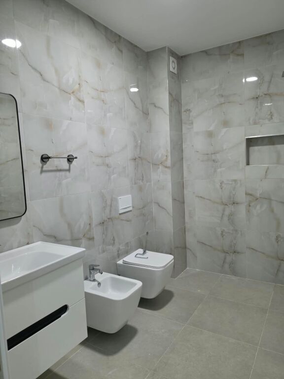 For rent 2+1+parking in Laprake at E88 75,000 lek