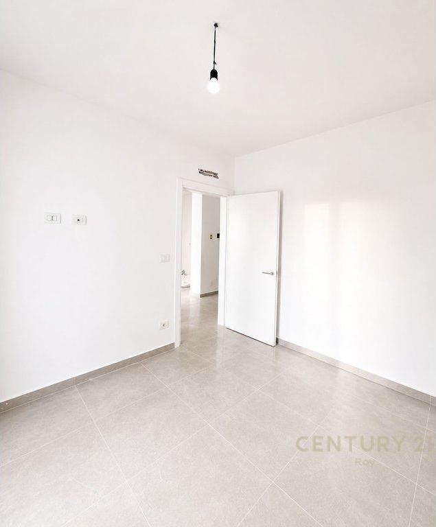 SHITET APARTAMENT 1+1 NE GOLEM NE NJE GODINE TE SAPO PERFUNDUAR E PAJISUR ME CERTIFIKATE!!!