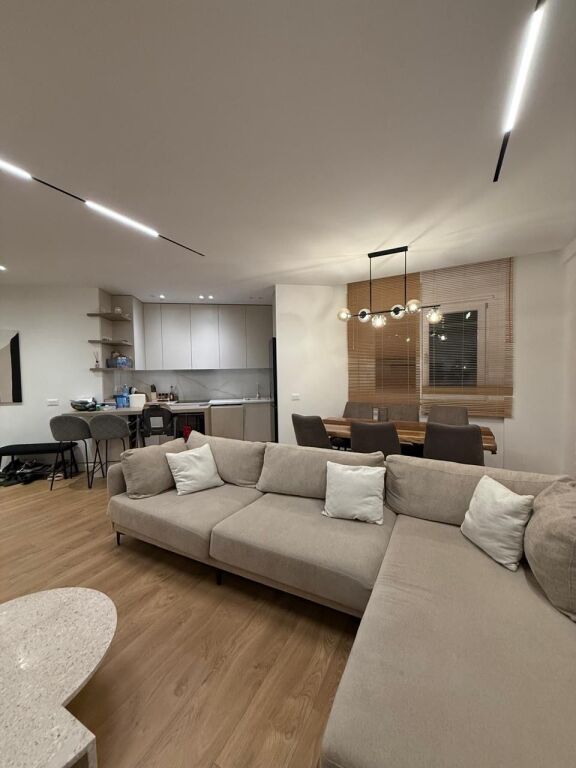 Apartament 3+1+2 per shitje, 21 Dhjetori , Rezidenca Alba !
