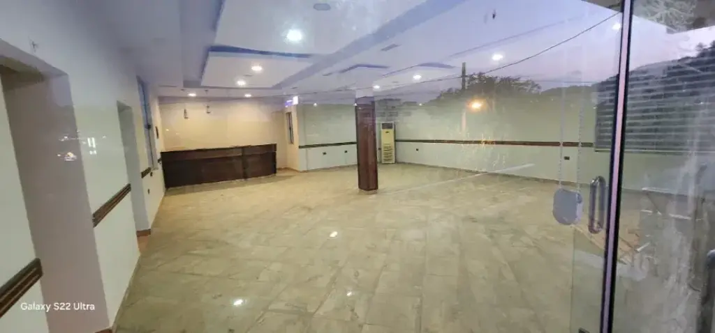 Qera | Ambjent Biznesi | Vaqarr | 500 €/muaj