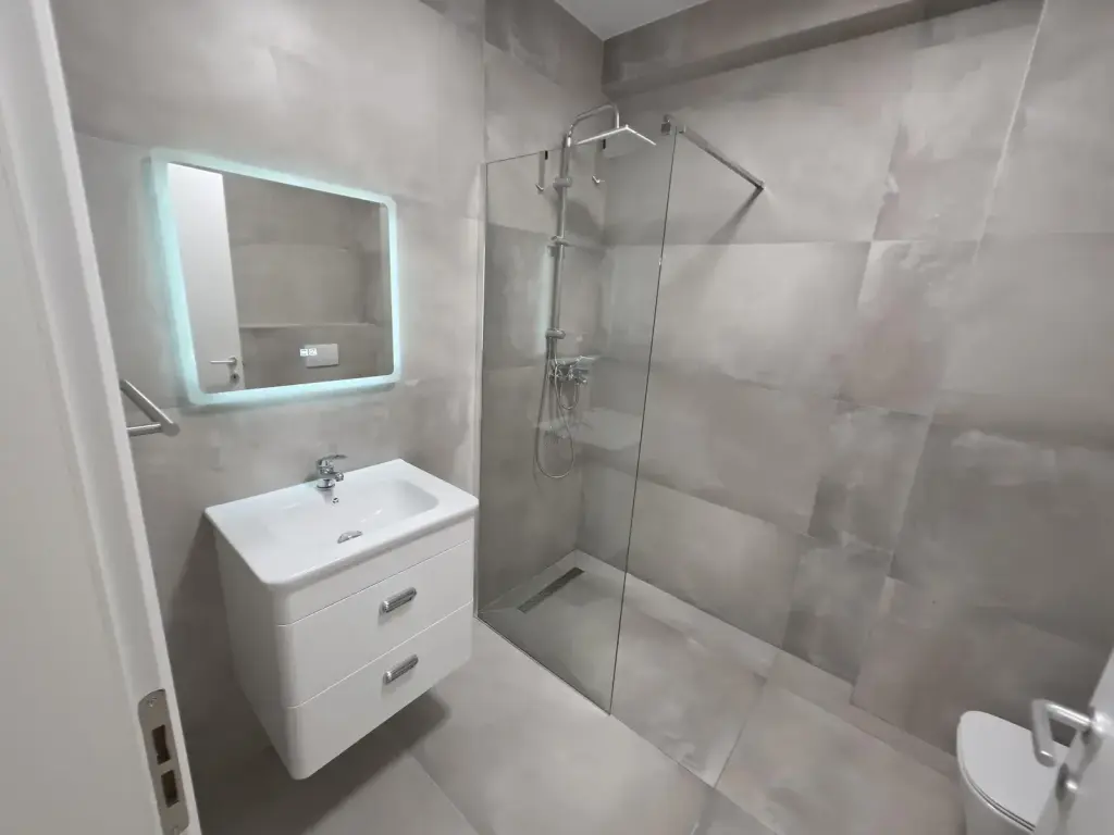 Apartament 1+1 per shitje Rrg Stavri Themeli
