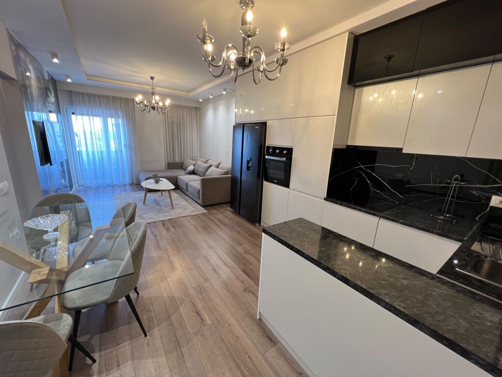 Apartament me qira 2+1 stacioni trenit