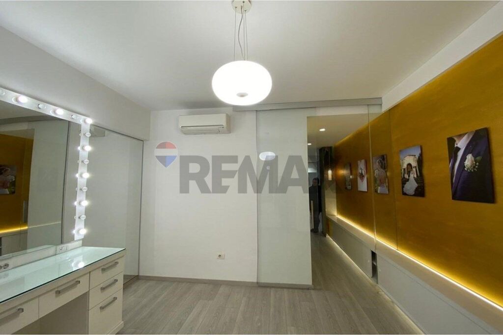 Jepet Apartament me qira per zyra tek Kompleksi Delijorgji!