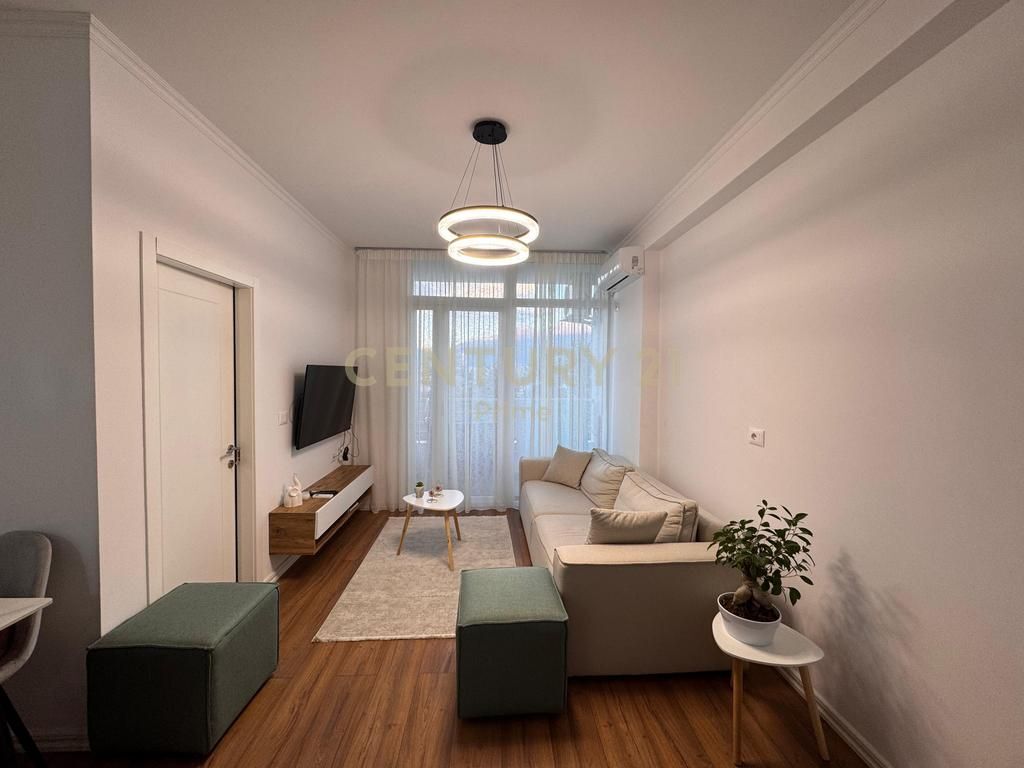 APARTAMENT 1+1 NË SHITJE – PRANË KOPSHTIT BOTANIK