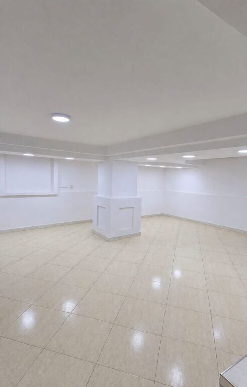 Ambient Dyqani per shitje ne Bllok