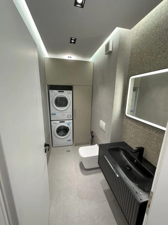 Appartamento 2+1 in affitto, 2 bagni + 2 posti auto + 1 balcone