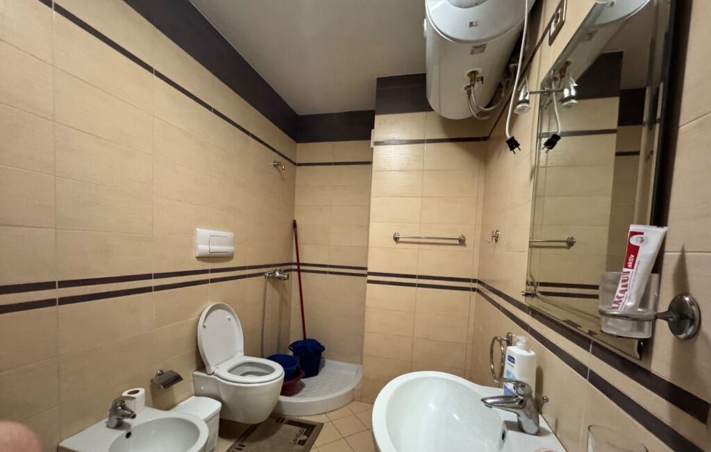 Jepet Me Qera Apartament 2+1+1 Ballkon